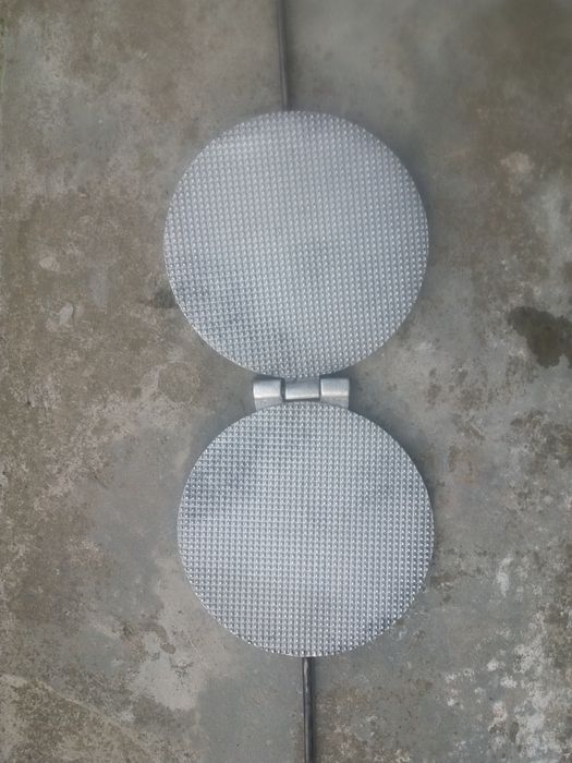 Продам пельменниці,форми для випікання вафель,електровафельницю-гриль,