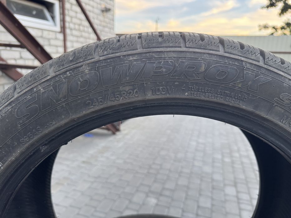 Шины Toyo Snowprox R20 245/45 зима