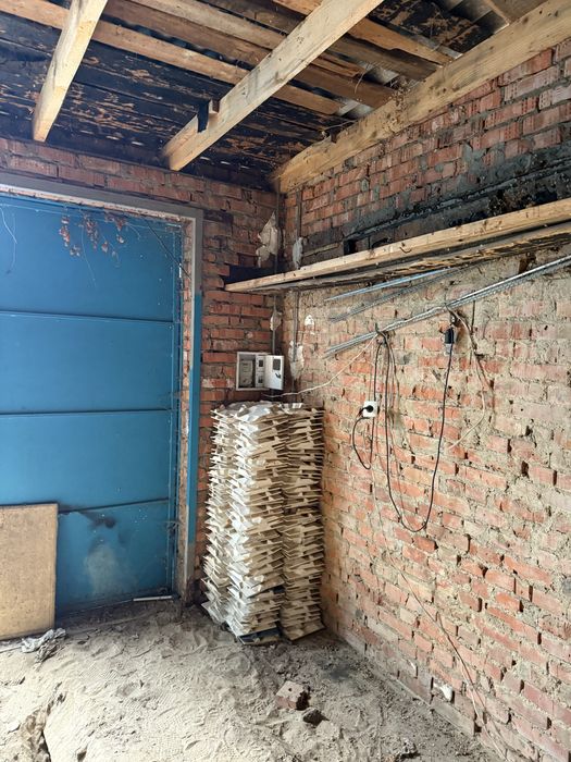 Продам гараж  в районі електричних мереж