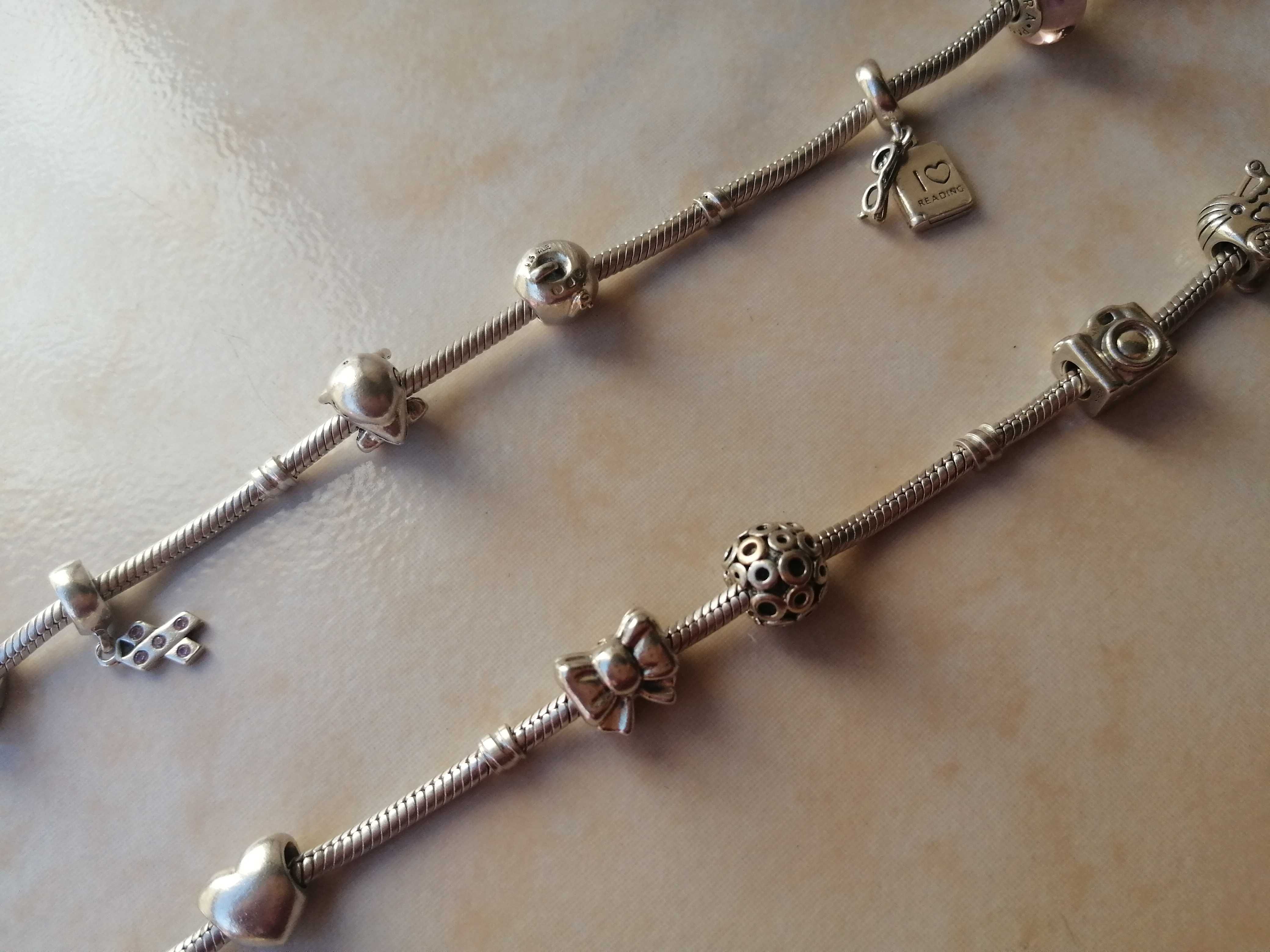 Duas Pulseiras Pandora