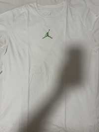 Vendo T Shirt Branca Air jordan