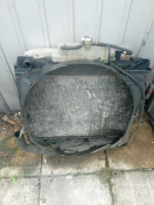 Renault Maxity Nissan Cabstar 2.5 chłodnica wody