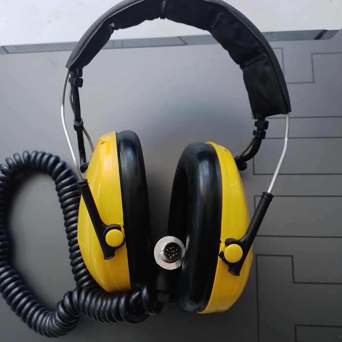 Навушники металошукача підводні