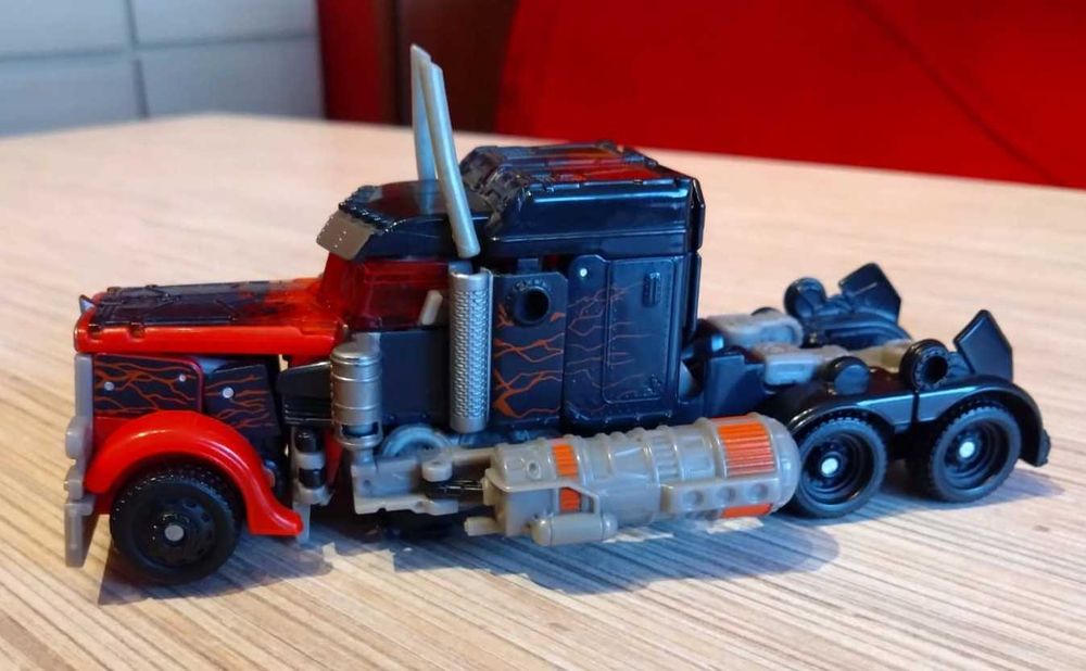Transformers Optimus Prime Autobot Hasbro samochód robot