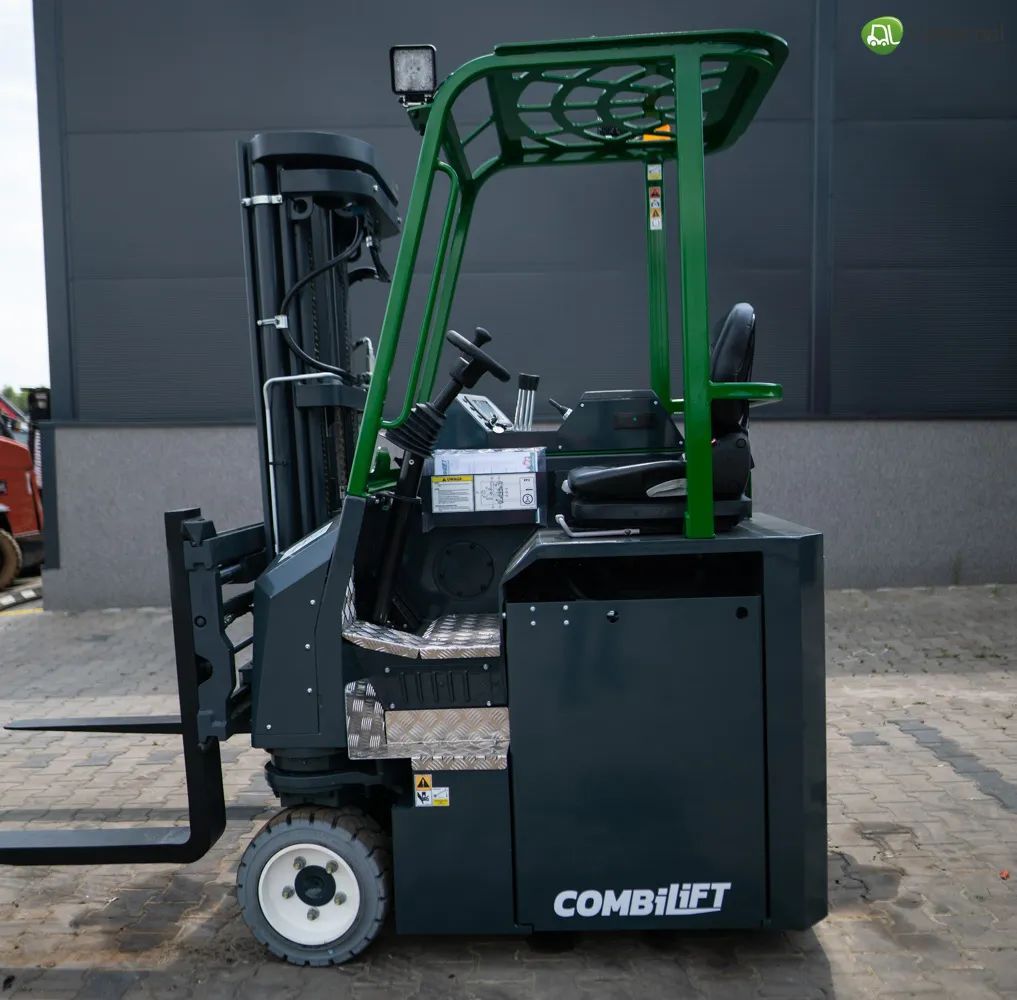 Combilift CBE-3000  Nowy wózek wielokierunkowy Combilift CBE3000- od ręki