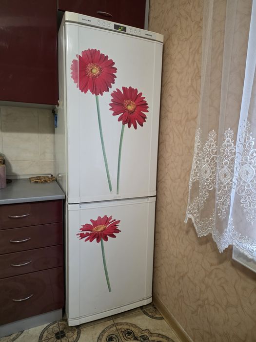 Продам холодильник Samsung
