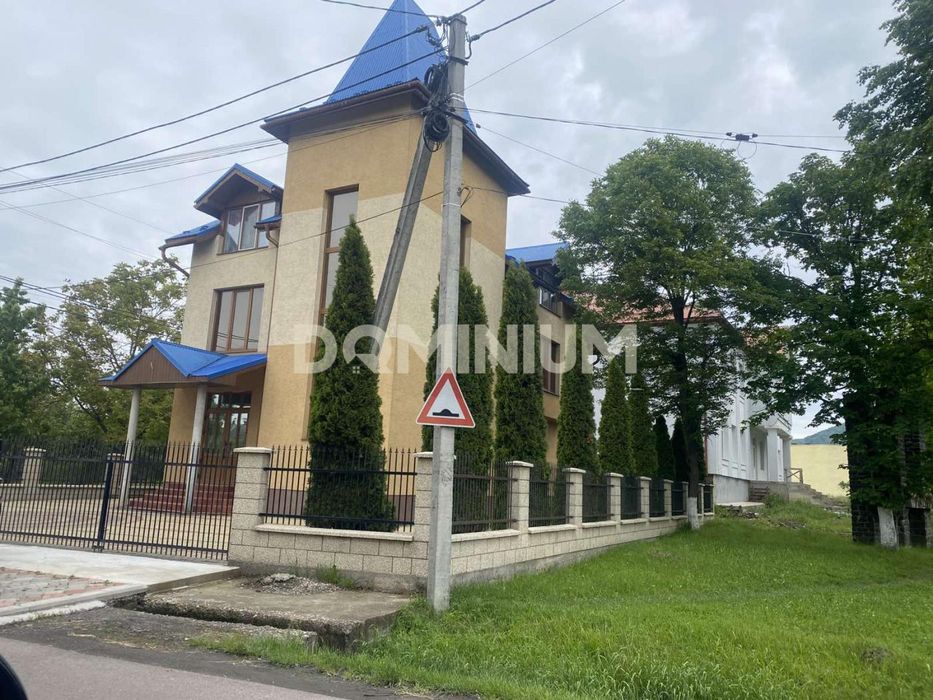 Продається комерційна будівля в с. Рокосово