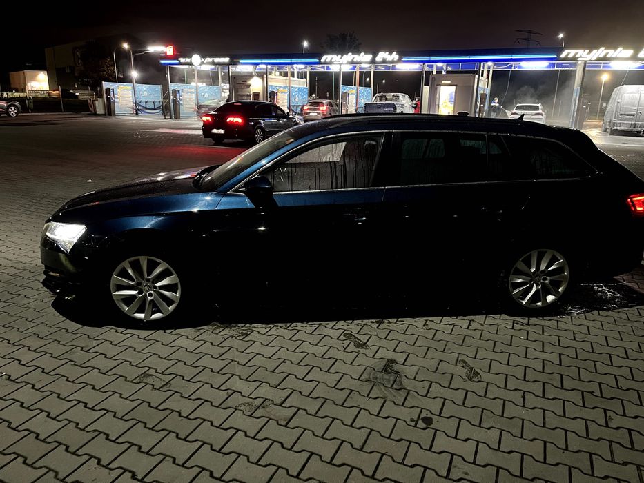 Skoda superb 2019 polift cristalLed 4x4 automat OKAZJA ROKU