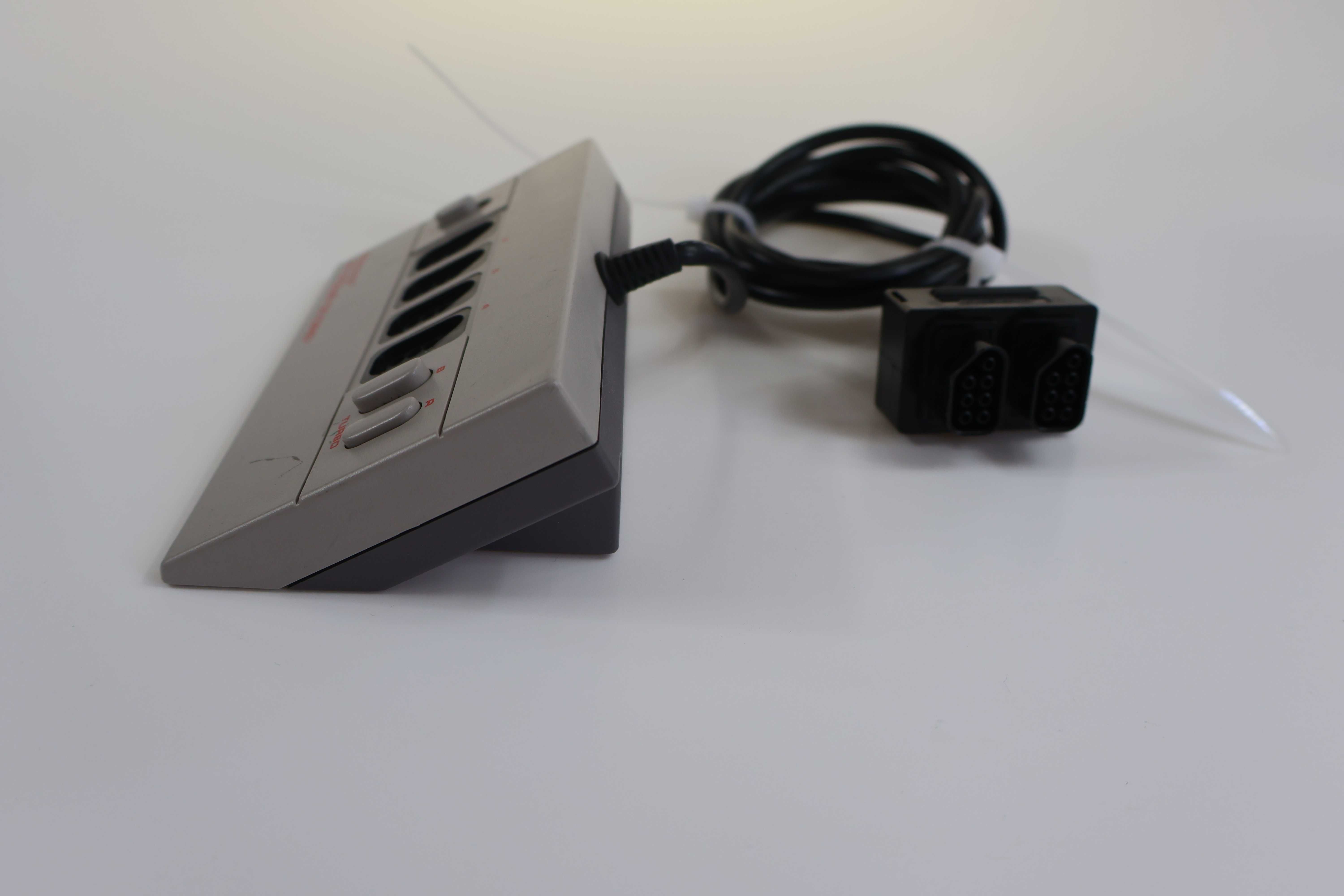 Multitab Rozdzielacz na 4 Pady Nintendo Nes Four Score Nes-034 Japan