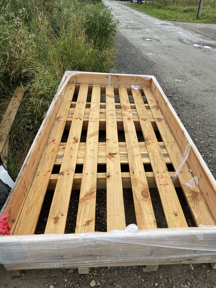 Paleta 130x280 po transporcie płytek