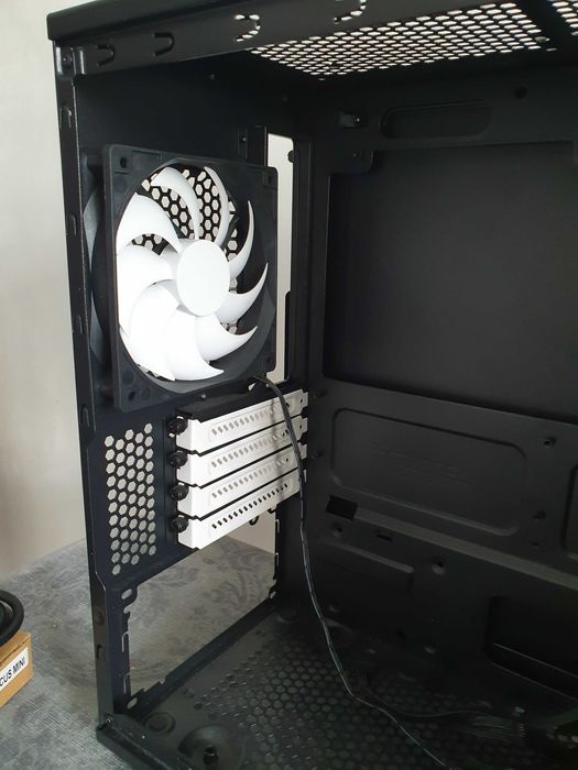 Fractal Design Core 1500