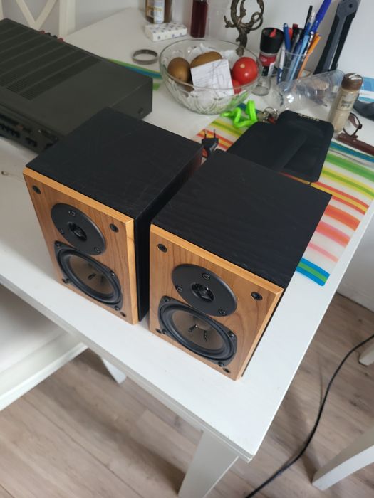 Tannoy mR Cherry mini monitory