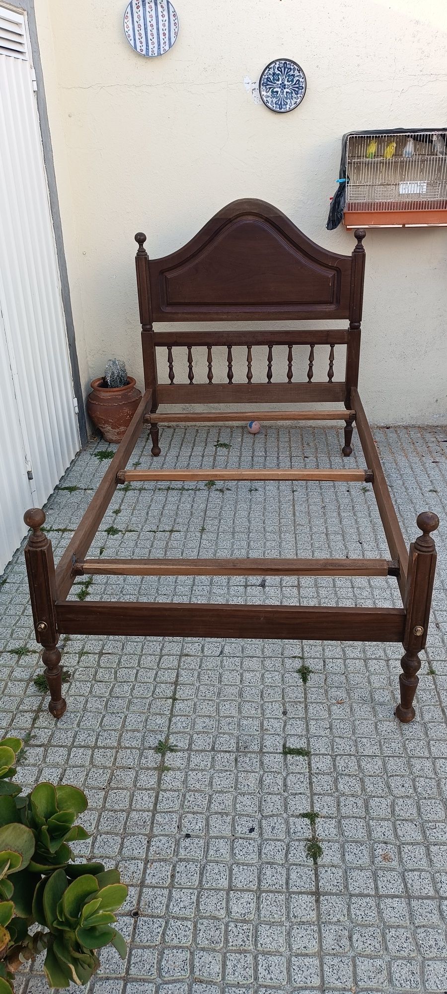 Cama de  solteiro