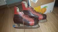 OKAZJA zabytkowe łyżwy skórzane hokejówki kolekcja figurówki PRL ZSRR