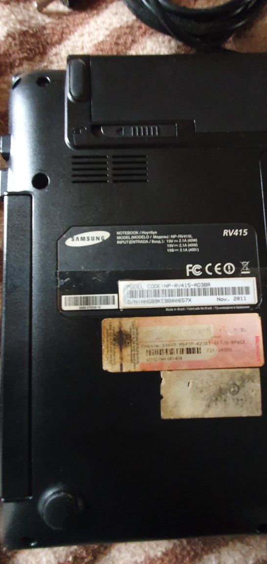 Vendo Portátil Samsung RV415 a funcionar