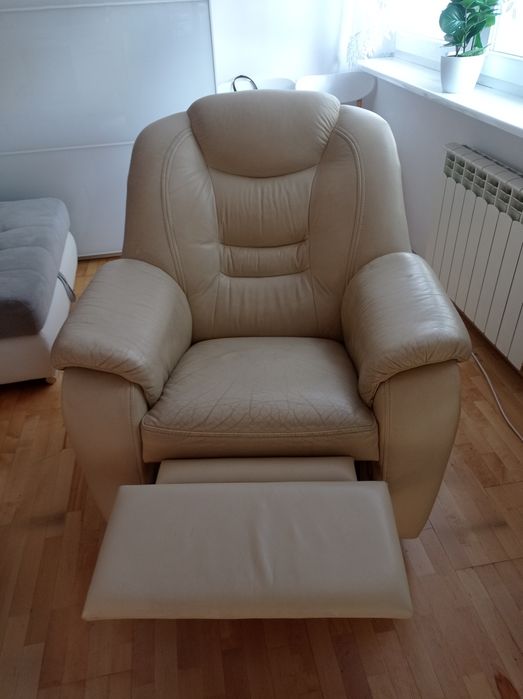 Sprzedam Fotel skórzany rozkładany.