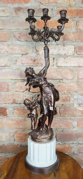 DUŻY postaciowy świecznik z brązu kobieta z amorem 5 świec