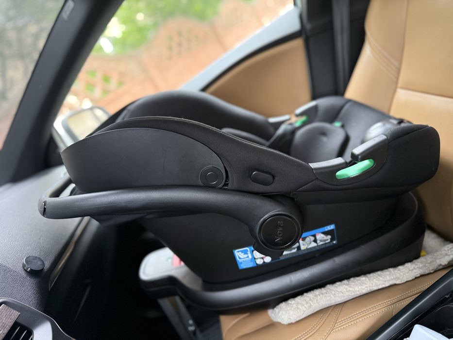 Аатолюлька для новогароджених з платіормою isofix