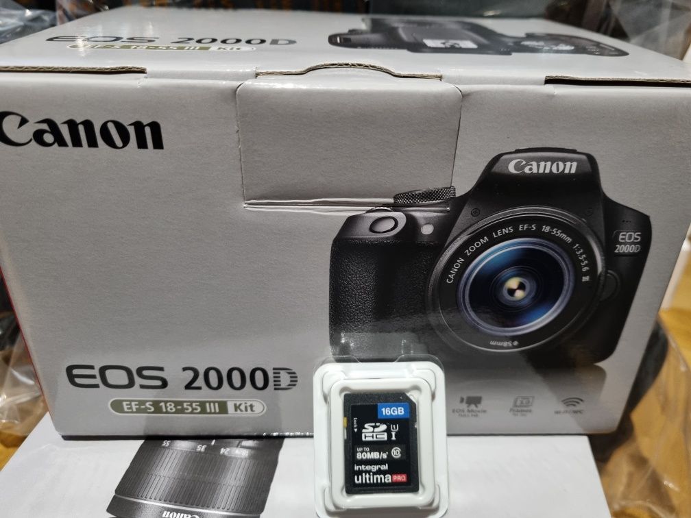 Фотоапарат Canon EOS 2000D kit (18-55mm) IS III + Карта 16gb + Сумка!