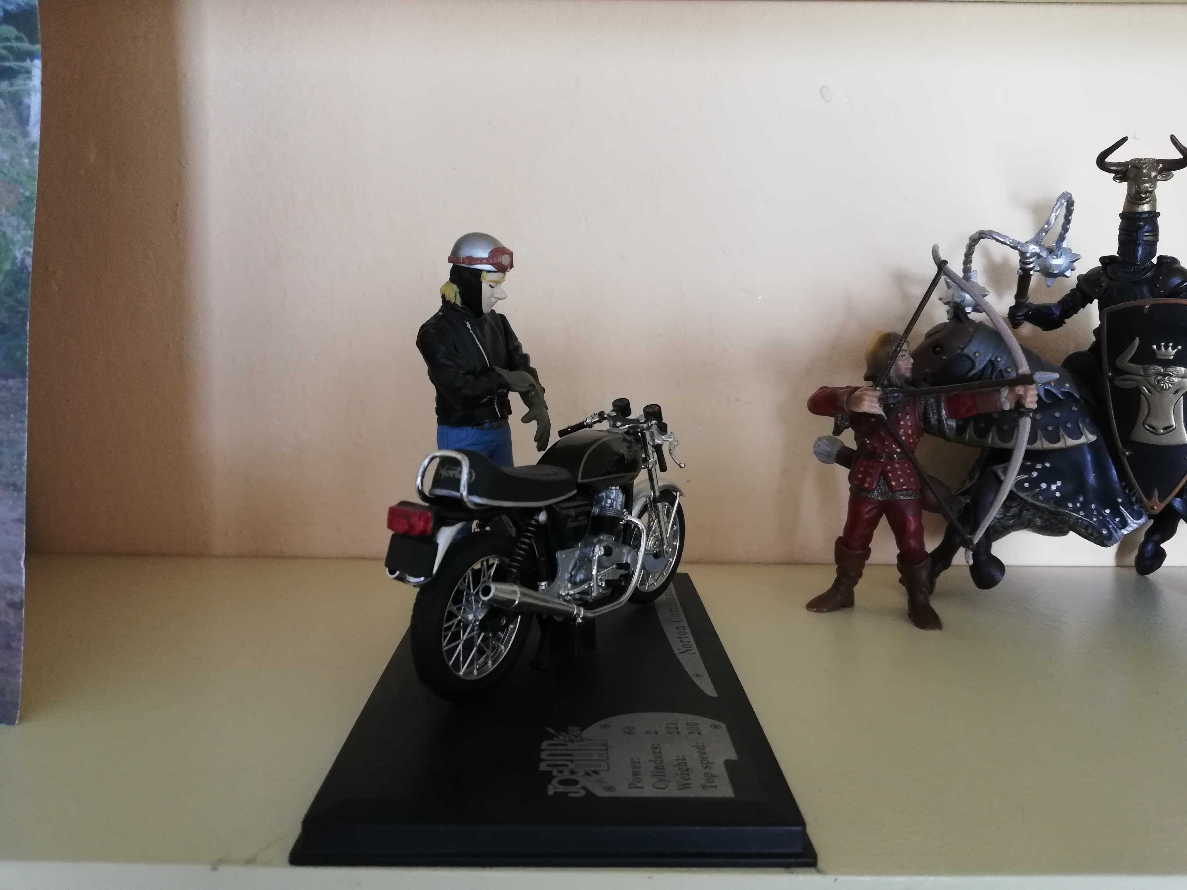 Norton - Commando 850 Joe Bar Team - Solido - 1/18 - Autos Miniatures