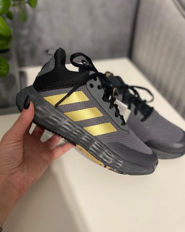Adidas кросівки кроси