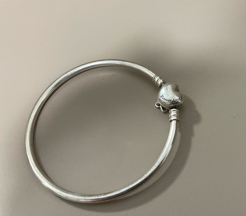 Продам браслет Pandora