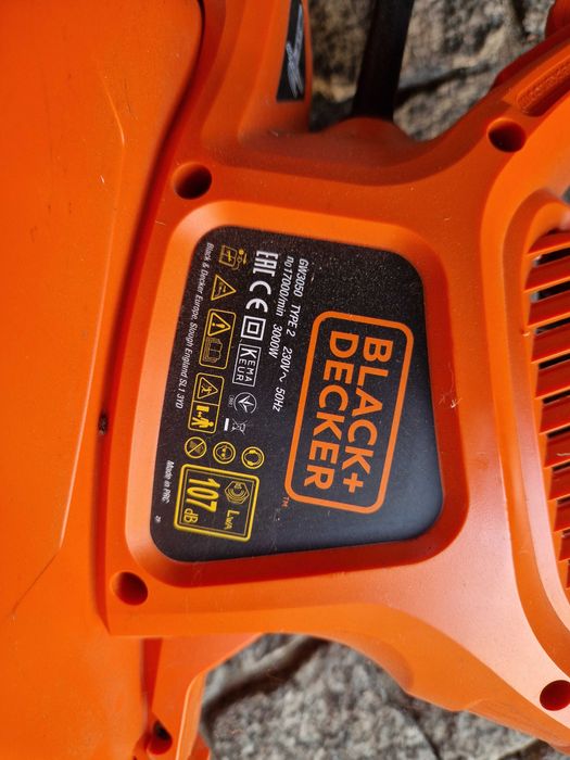 Dmuchawa / odkurzacz ogrodowy Black&Decker jak nowy