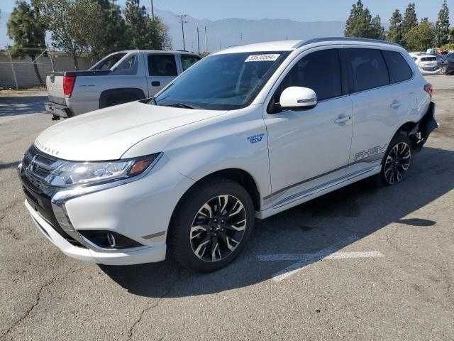 MITSUBISHI OUTLANDER SE 2018 Плаг-ін гібрид Аутлендер