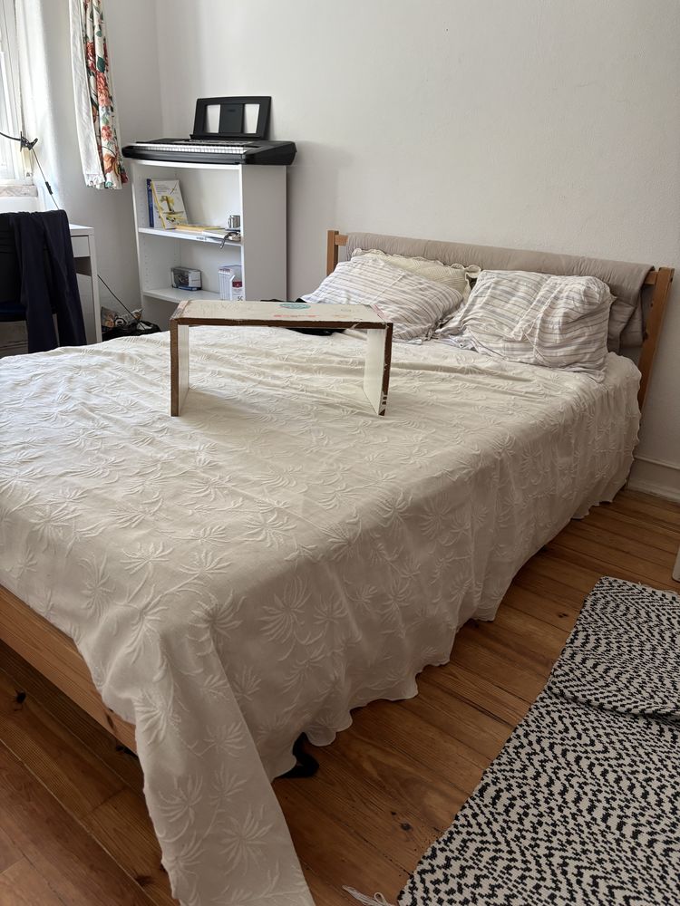 Cama casal com colchao
