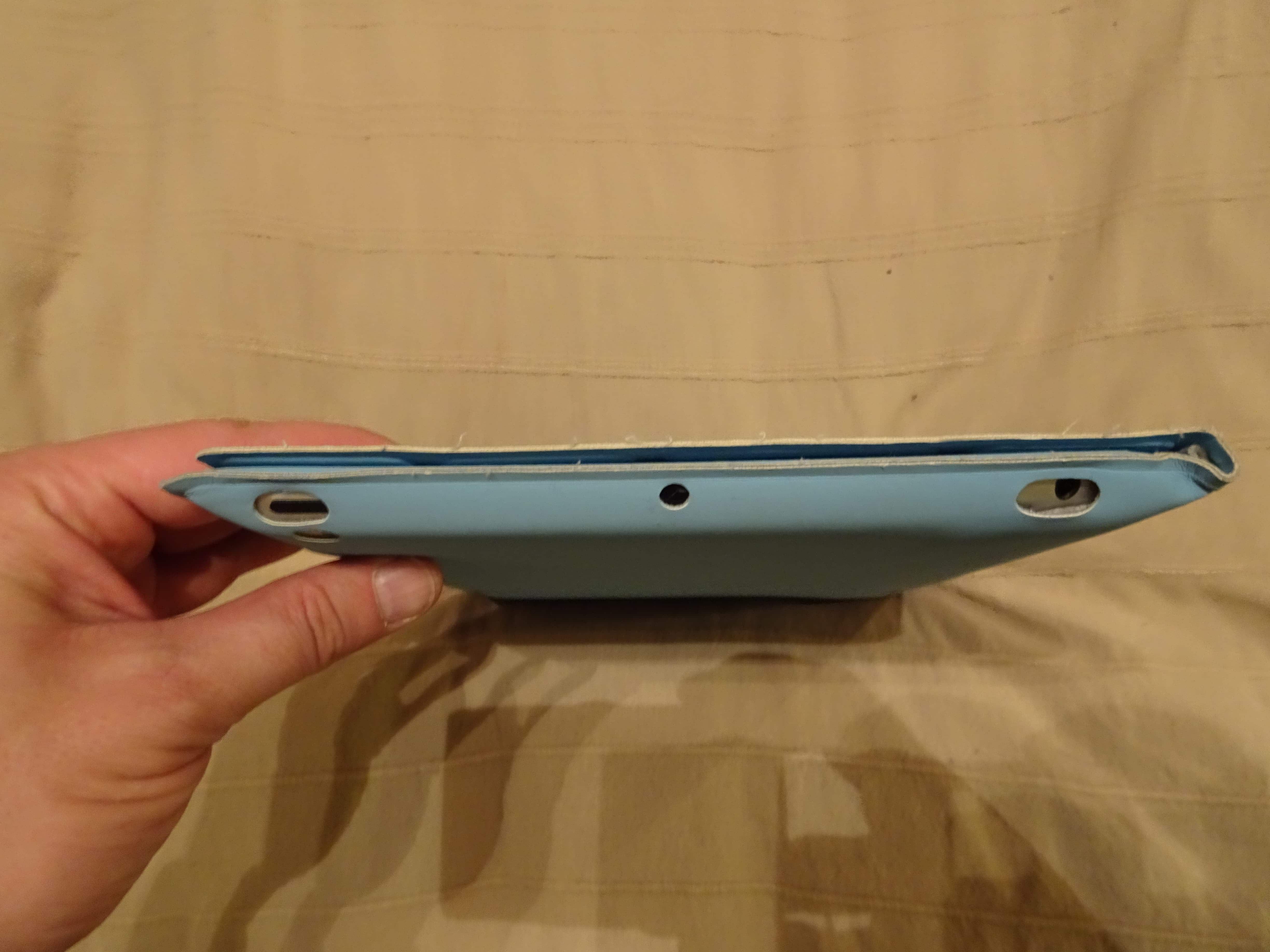 iPad 4,3,2 jasno-błekitny pokrowiec ze skórki ekologicznej na tablet