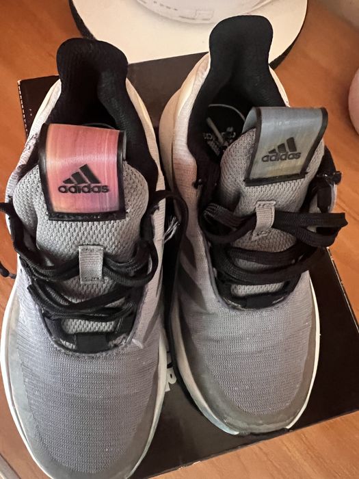 Кроссовки Adidas