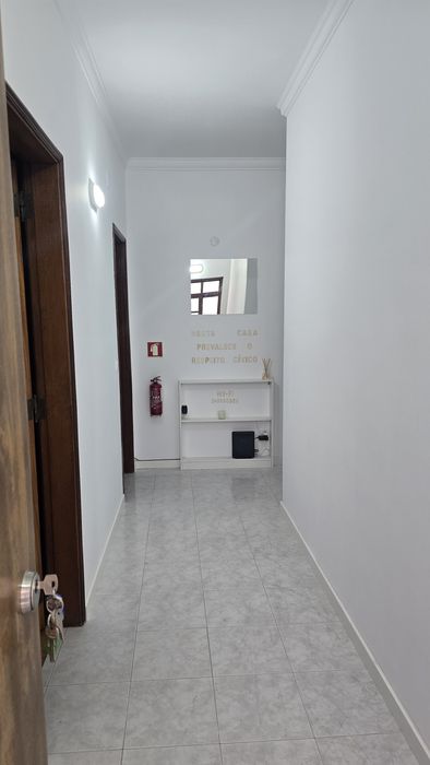 Arrendar. Quarto de casal e de solteiro/a