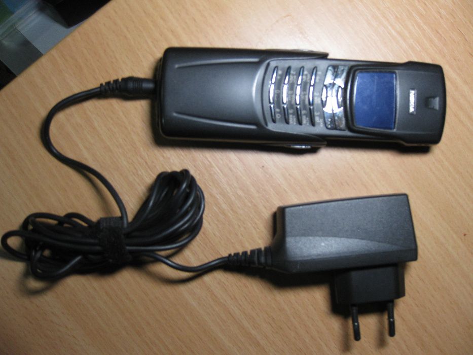 Мобильный телефон NOKIA 8910i
