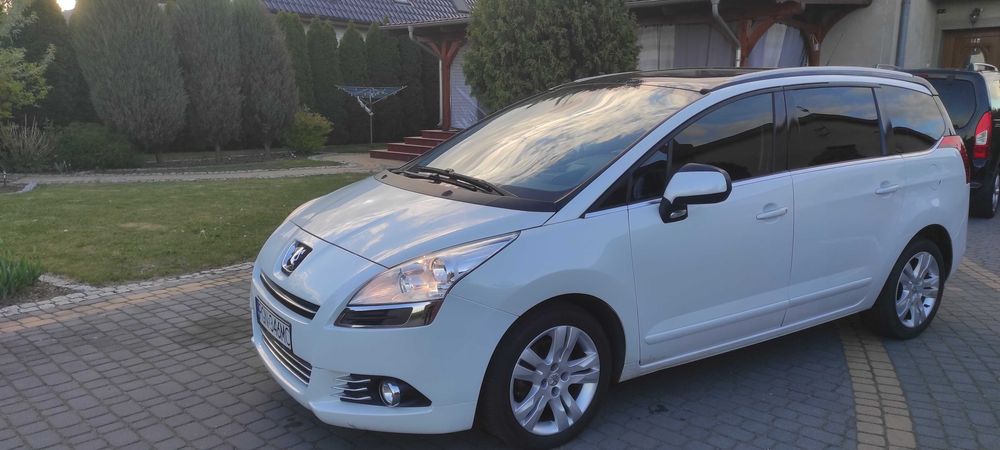 Peugeot 5008 2.0 HDi  7 osobowy Navi Panorama klimatronic