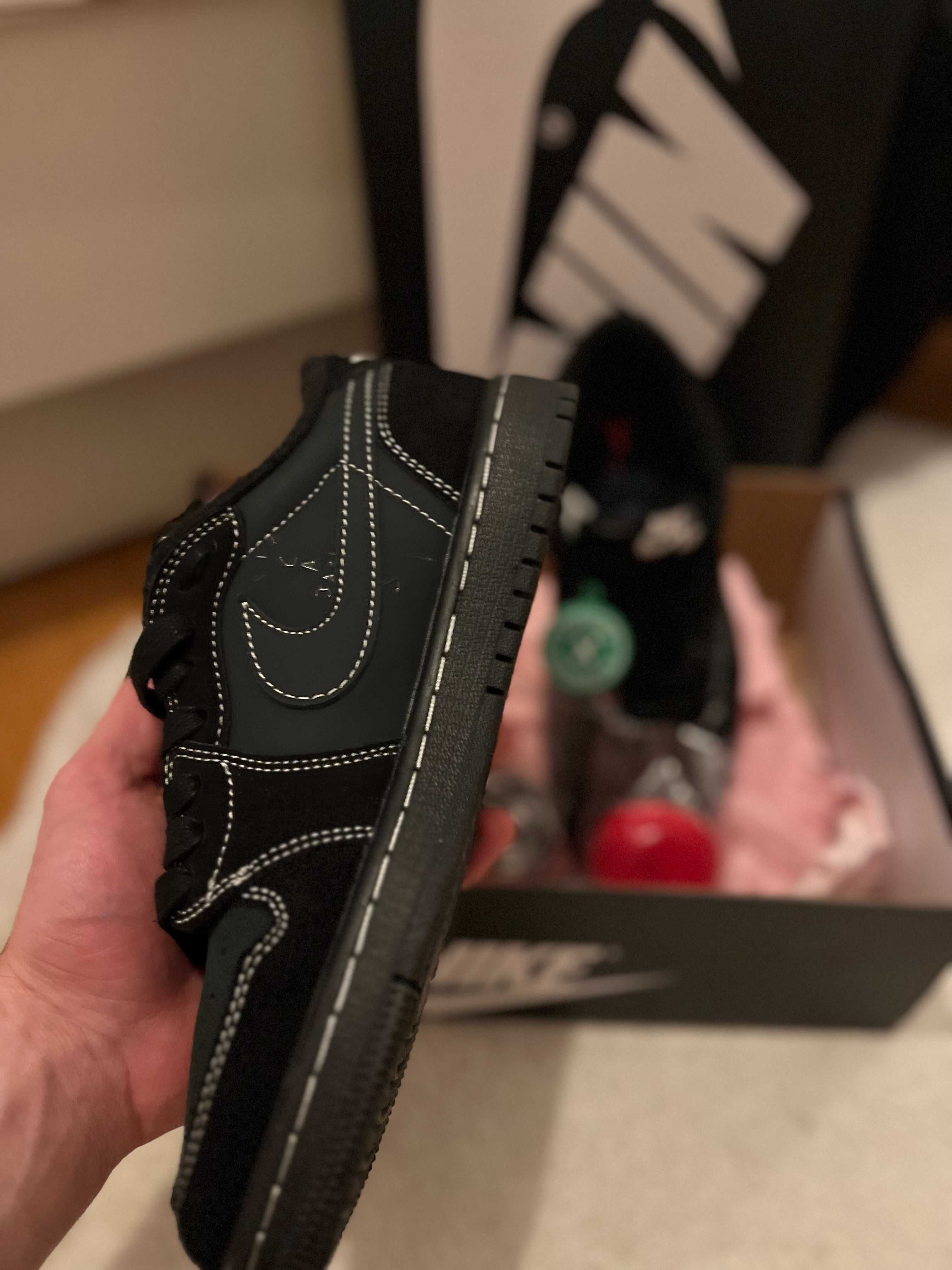 Sapatilhas Air Jordan 1 Low x Travis Scott - Black Phantom