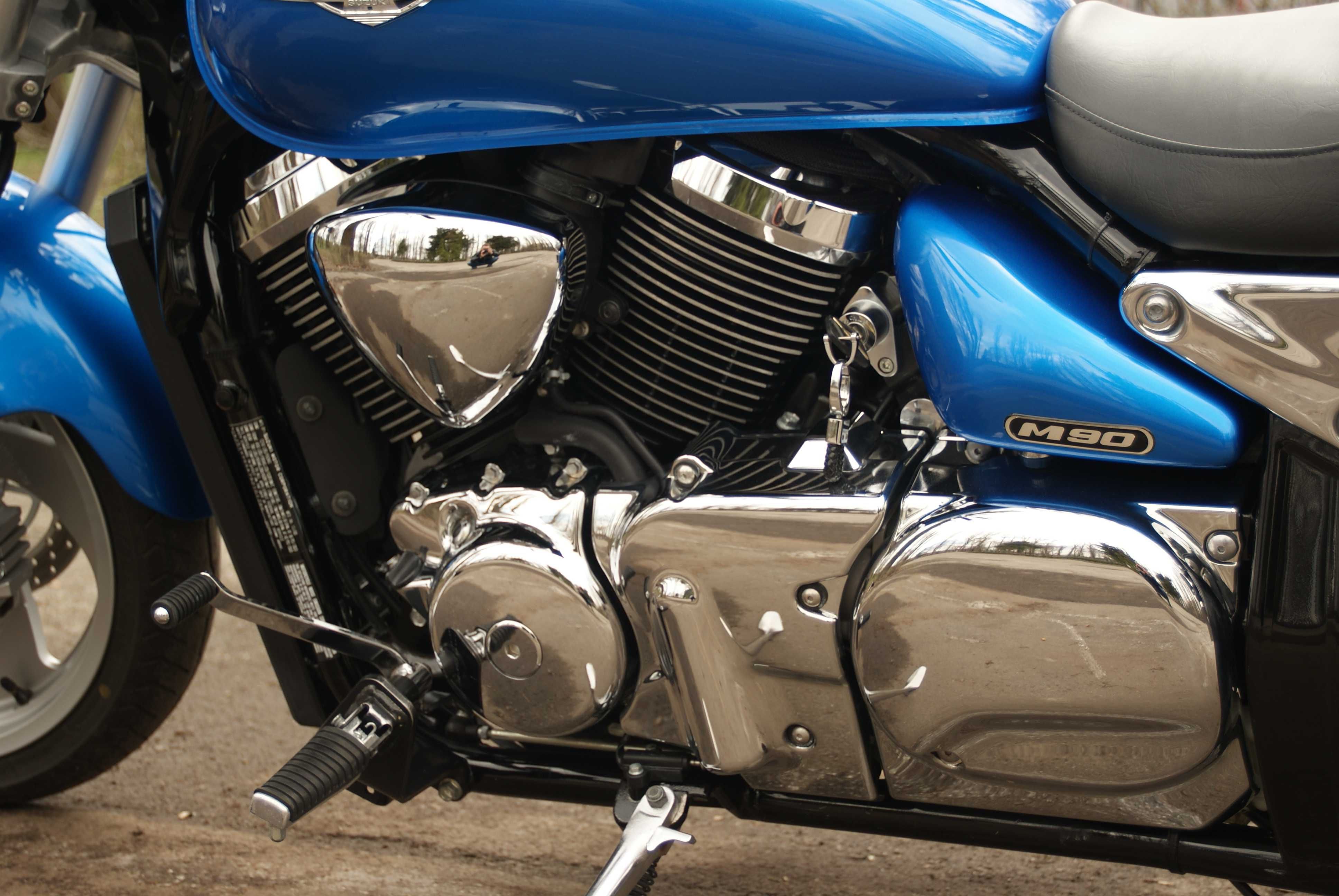 Suzuki Boulevard M90