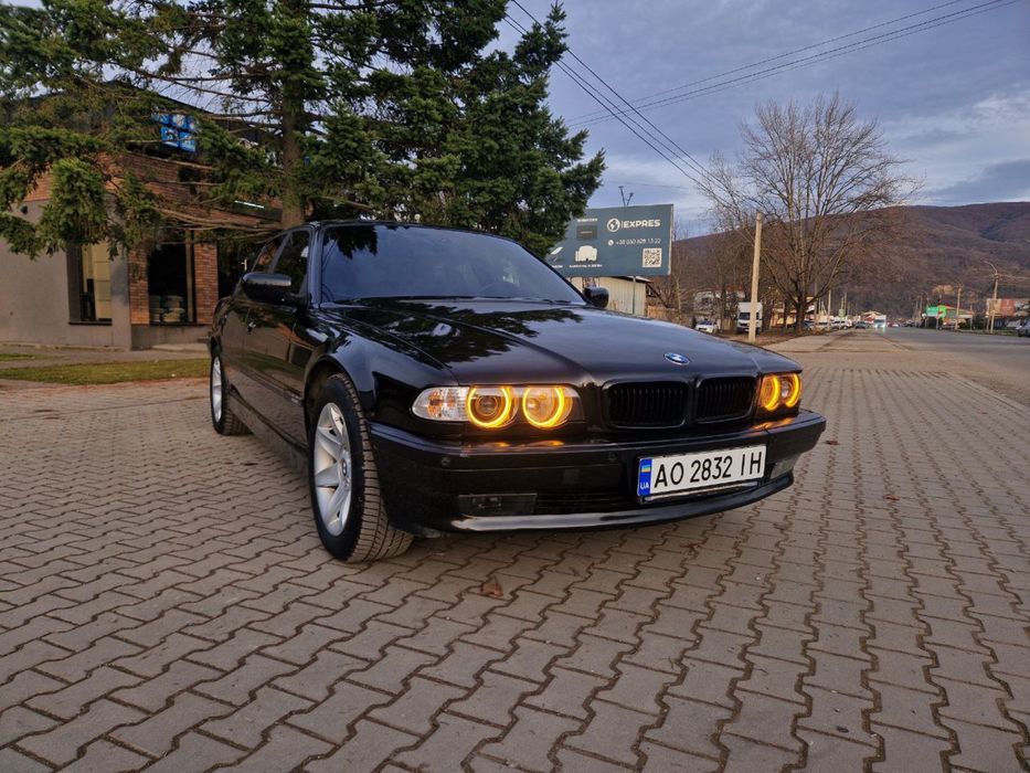 Бмв е38 740d 2001