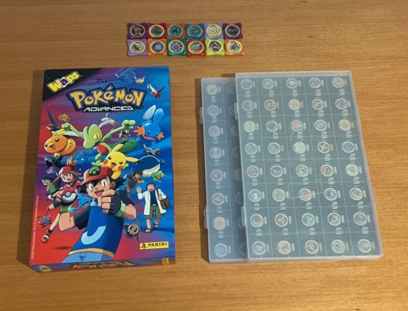 Caixa arquivadora Pokémon Waps + 12 Waps