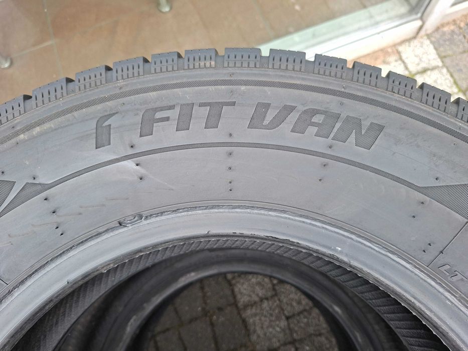 215/75r16C 113/111R Laufen i fit Van zimowa pojedyncza