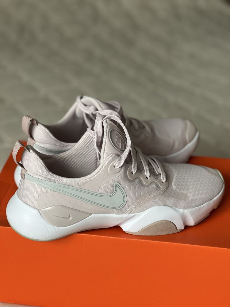 Продам кросівки nike 38 розмір