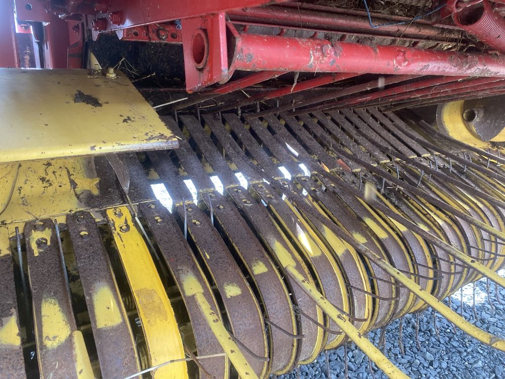 Presa rolująca new holland 654