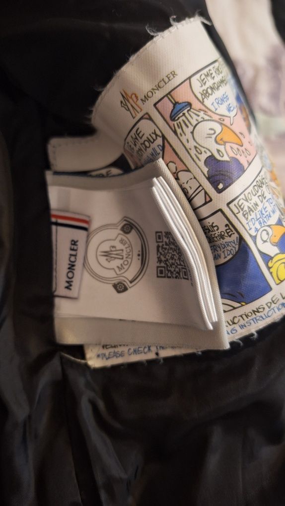 Зимовий пуховик Moncler 7 років