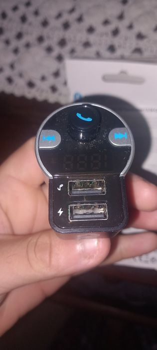 Transmisor FM via Bluetooth kit Automóvel