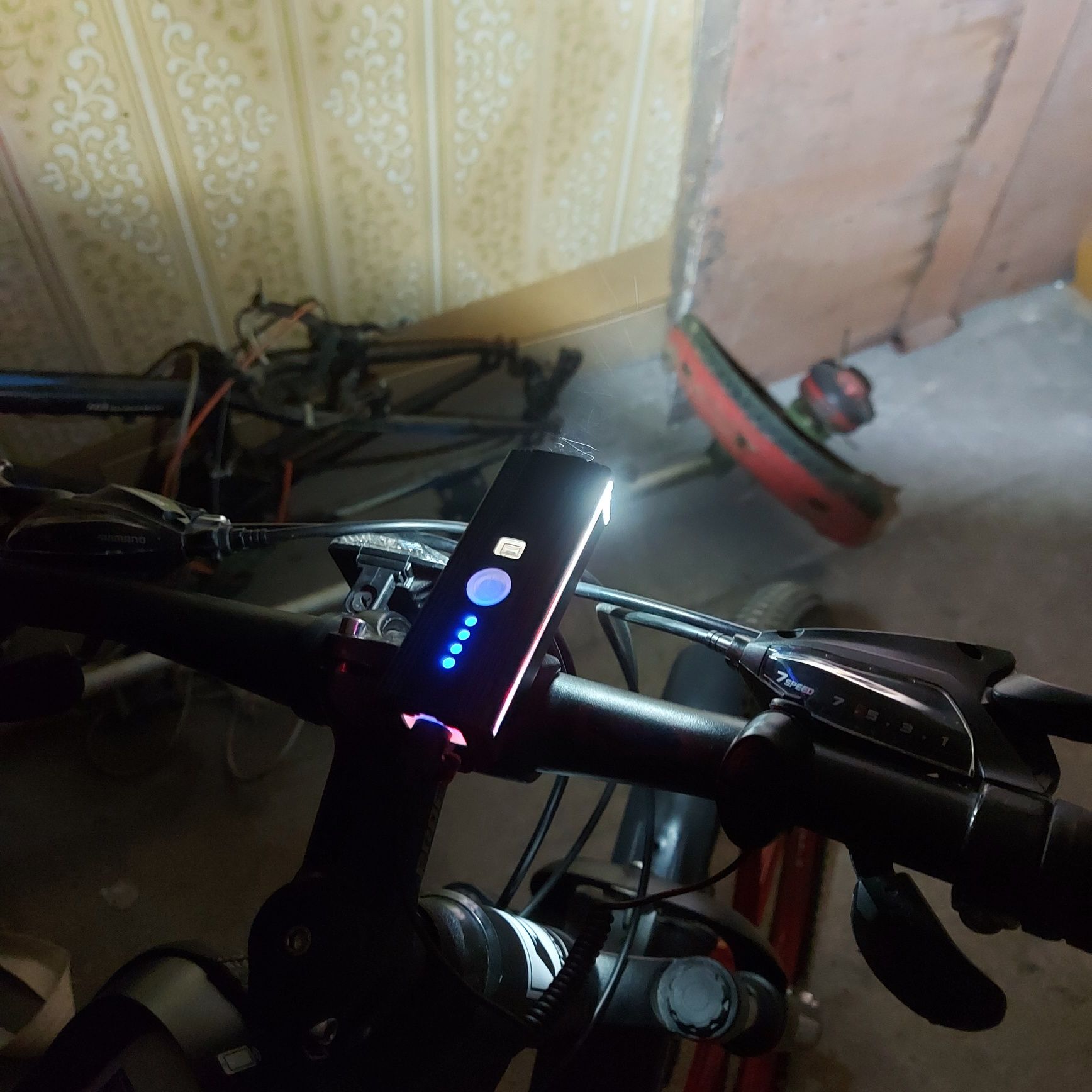Продам спортивный горный велосипед