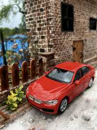Czasopismo - BMW 335i-autko,model,auta,kolekcja,F30