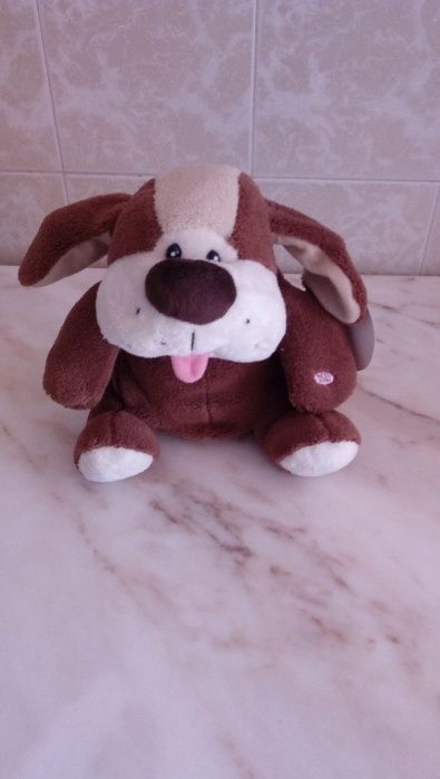 Boneco Peluche a Pilhas