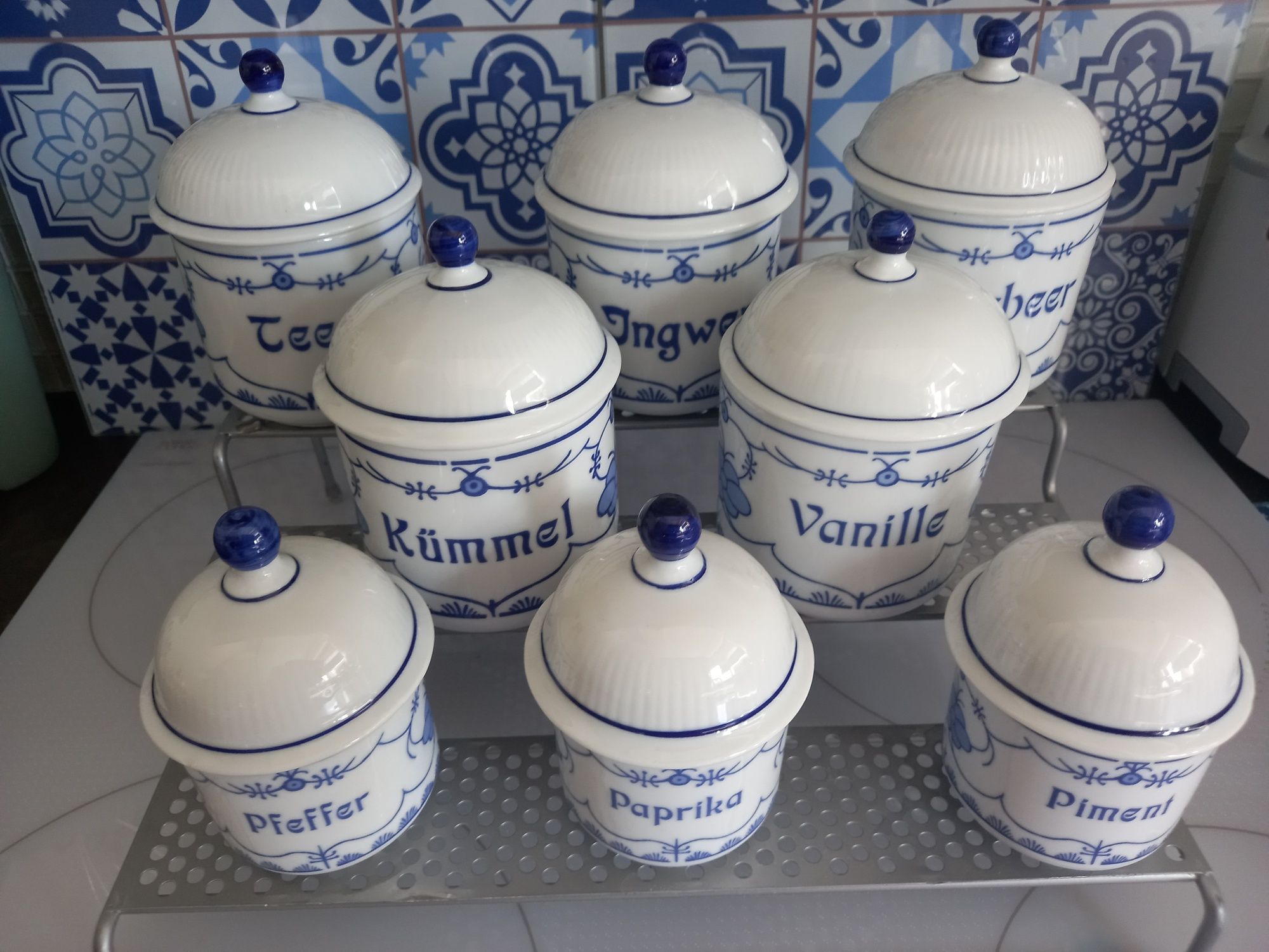 Porcelana KAHLA 9 pojemników przyprawy wzór słomkowy + półka OKAZJA