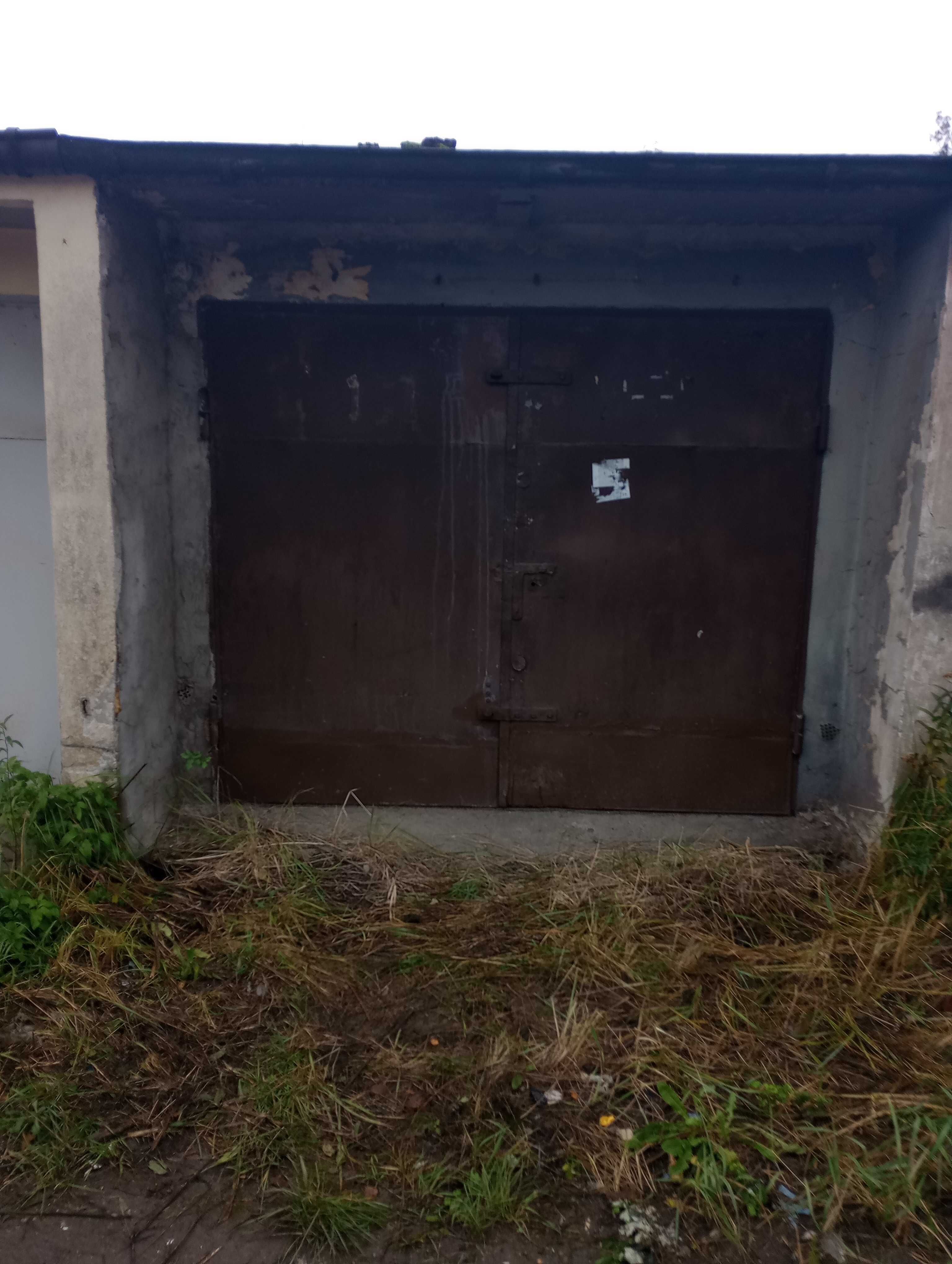 Wynajem Garaż 21m2 z Kanałem Bytom ul.Piłkarska