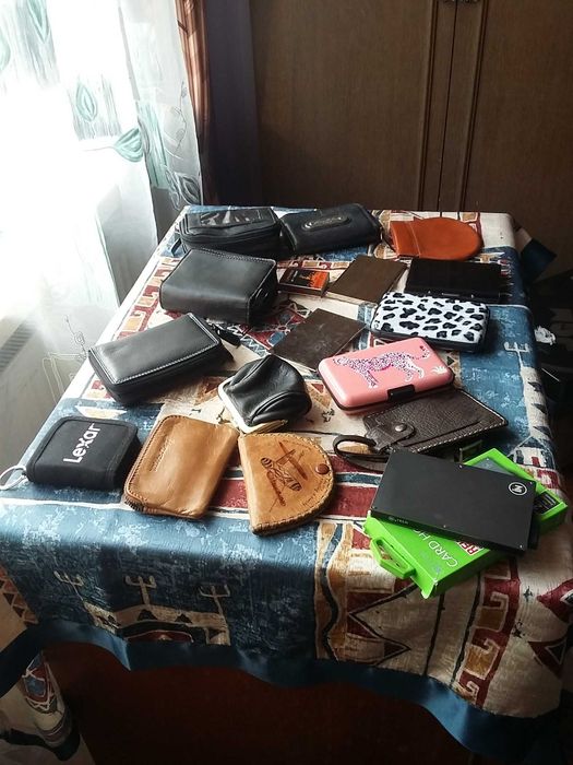 Кейс для кредитных и визитных карточек, портмоне.