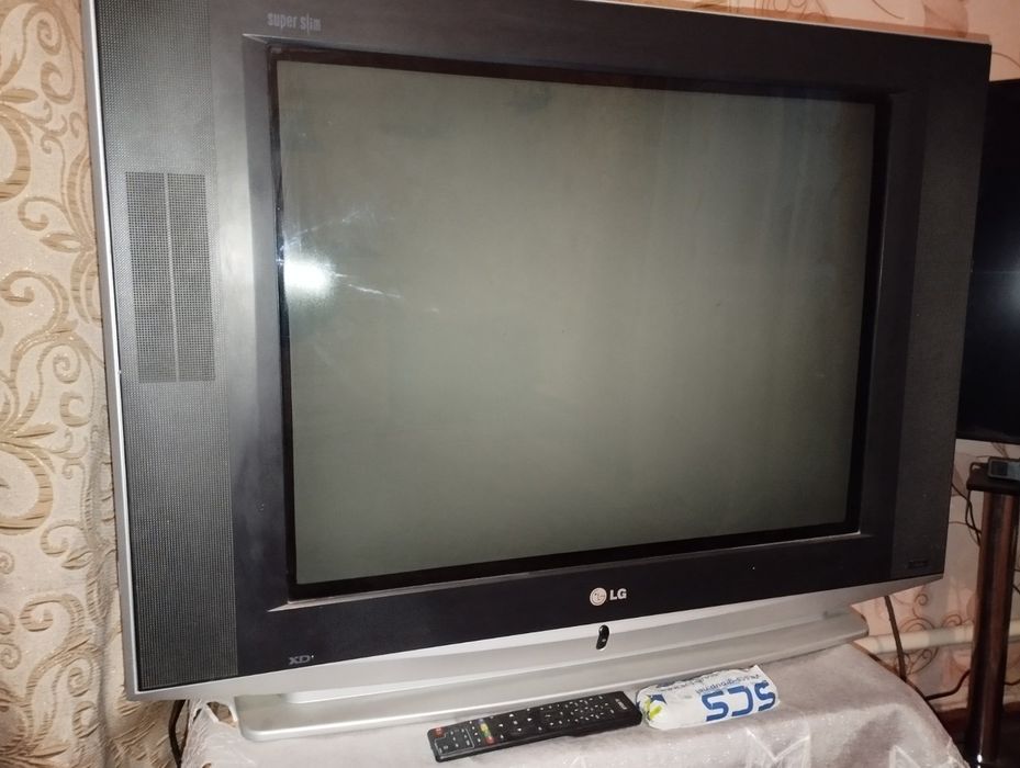 Телевізор LG в гарному стані